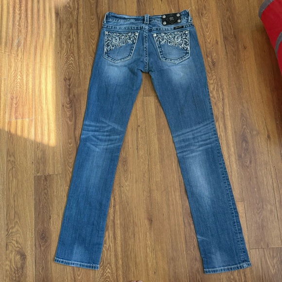 Miss Me Jeans - Picture 2 of 4